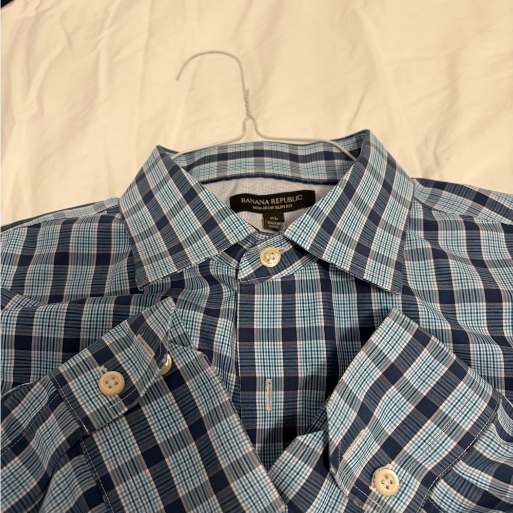 Banana Republic Blue Plaid Men's Shirt - Picture 4 of 4